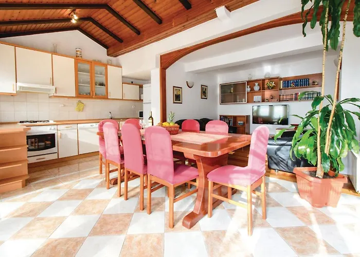 38 * Ragusa