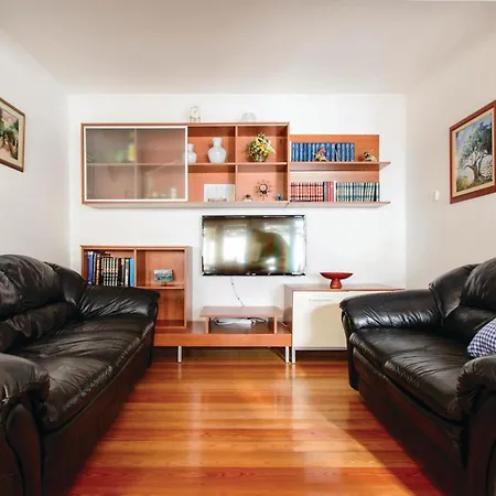 Apartment Cozy In With House Sea View