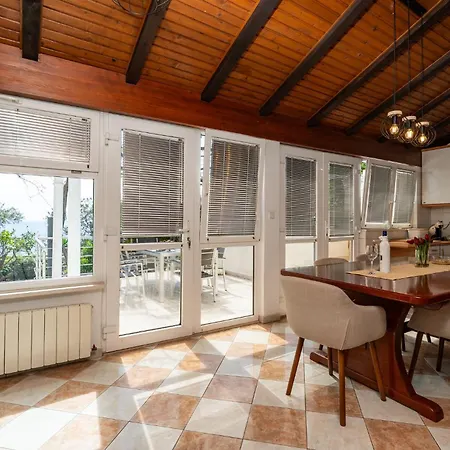 Apartment Cozy In With House Sea View